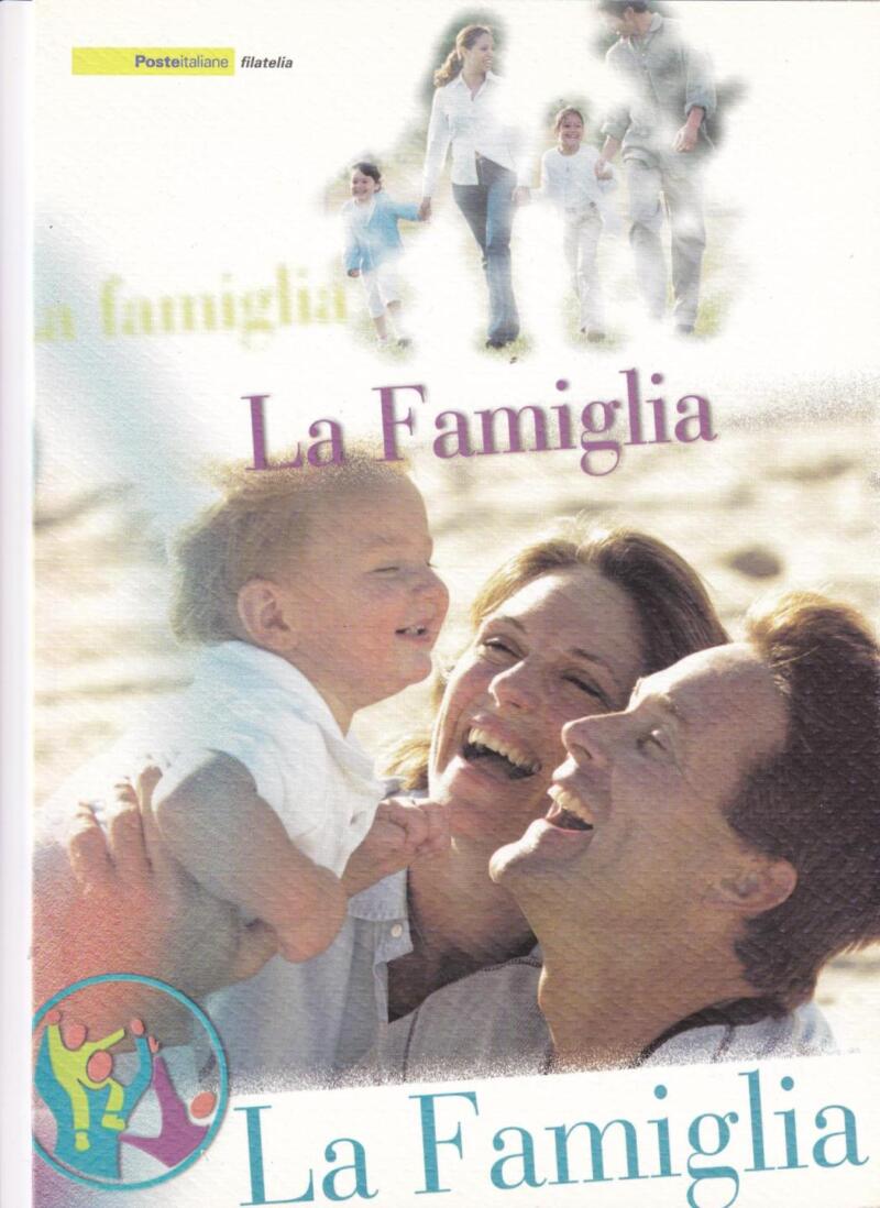 Folder Italia, Data 03/10/2003, La Famiglia (cat. n. 2747)