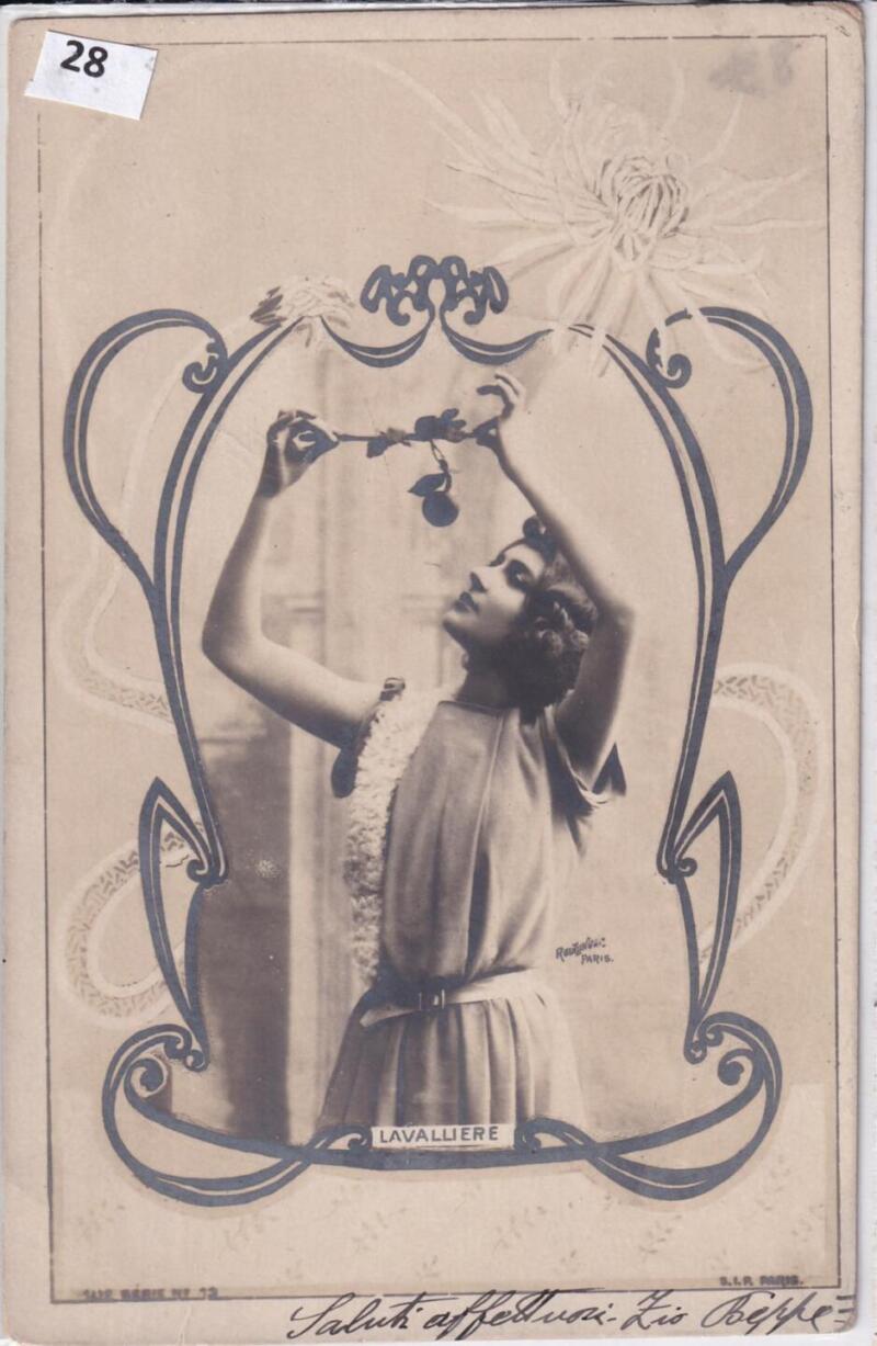 Cartolina d'epoca Ritratto dell'attrice Eve Lavallière