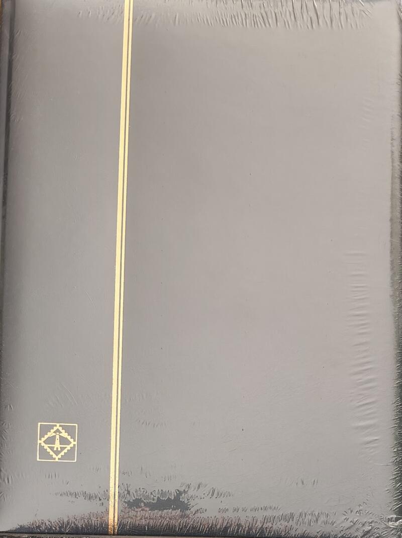 Classificatore Leuchtturm Confort 32 pagine a fondo nero