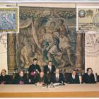 Cartolina Vaticano 16/85 Ratifica Accordo a modificazione del Concordato Cerimonia della firma 15 ottobre 1985 Affrancatura Francobollo Vaticano Ratifica dell'accordo di modificazione del Concordato con Annullo filatelico speciale Primo giorno di emissione di Poste Vaticane e Affrancatura francobollo Italia Ratifica dell'accordo di modificazione del concordato con Annullo filatelico speciale Primo giorno di emissione di Poste Italiane